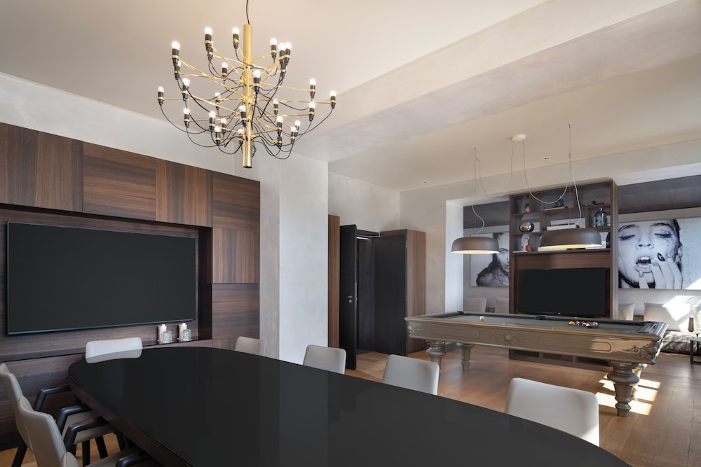 2 Bedroom Ultimate ME + Suite with Terrace