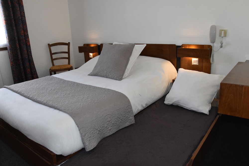 Standard Triple Room, Multiple Beds, Non Smoking photo 1