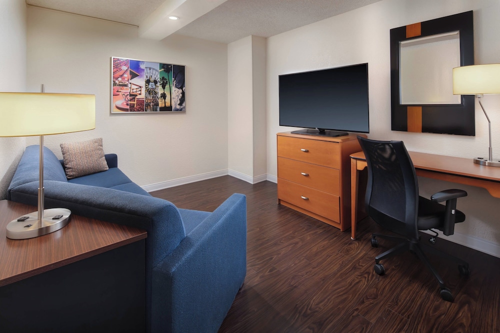 Junior Suite, Multiple Beds - Photo 1