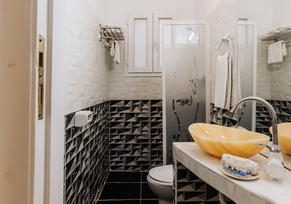 City Double Room (Double room) - Photo 11