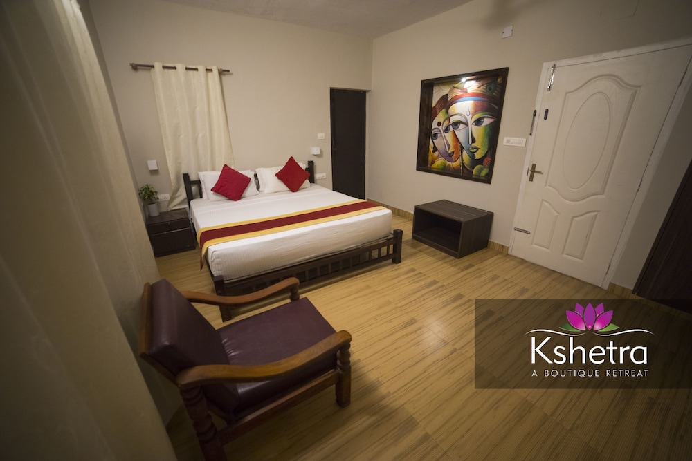Deluxe Twin Room, 2 Twin Beds (Non Ac) photo 2