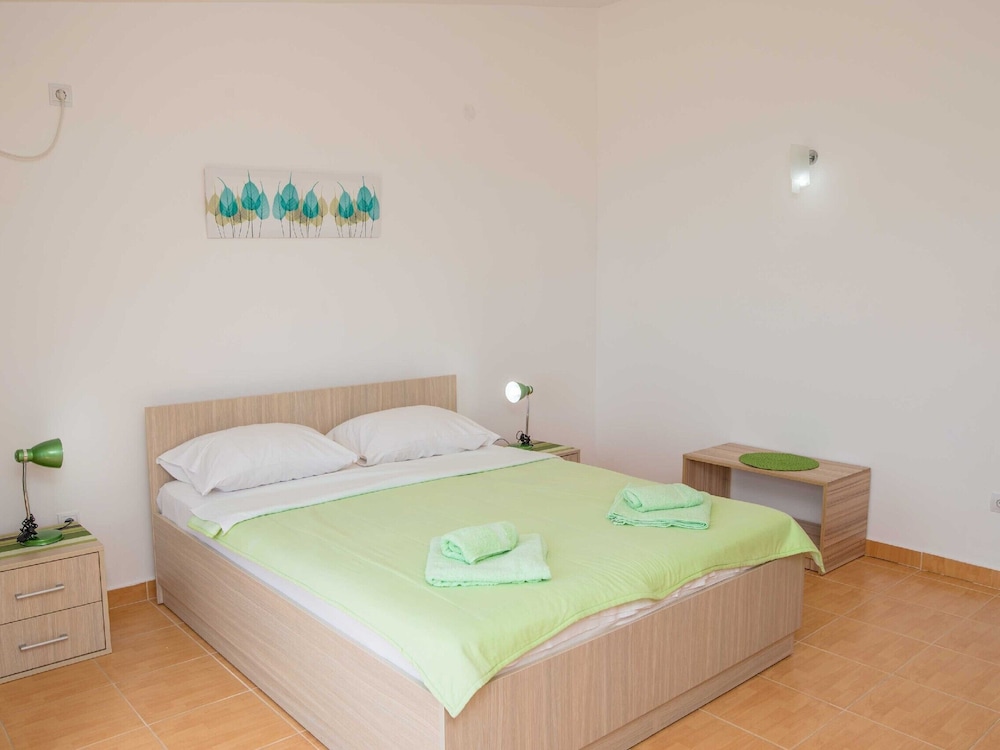Basic Apartment
