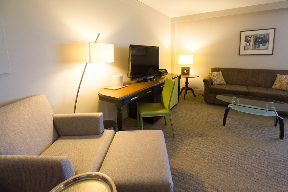 Junior Suite, 1 King Bed with Sofa bed - Photo 6