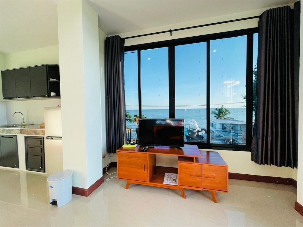 Deluxe Double Room, Ocean View - Photo 4