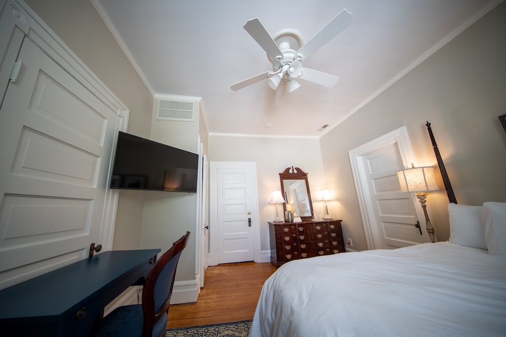 Siren Room