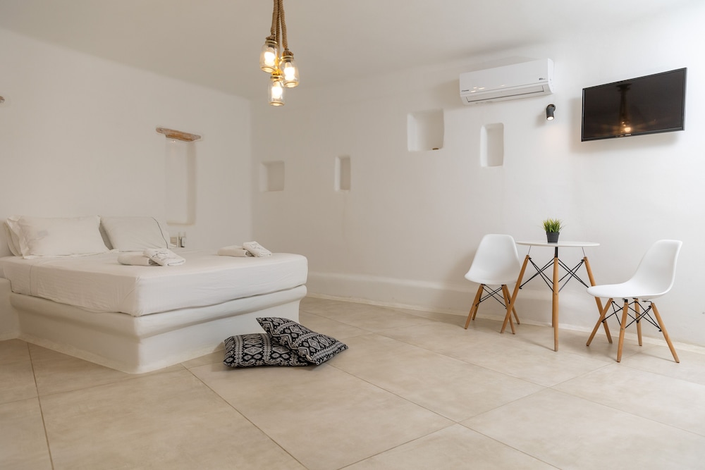 Economy Quadruple Room, Kitchenette, Ground Floor photo 3