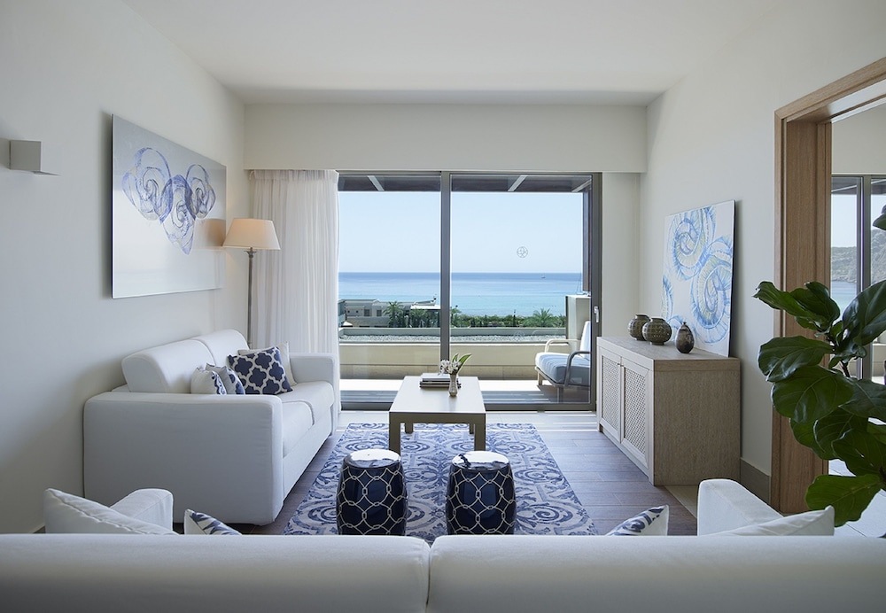 Honeymoon Suite