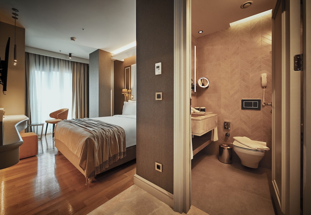 Basic Quadruple Room