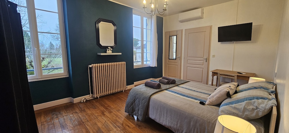 Standard Double Room, Ensuite - Photo 1