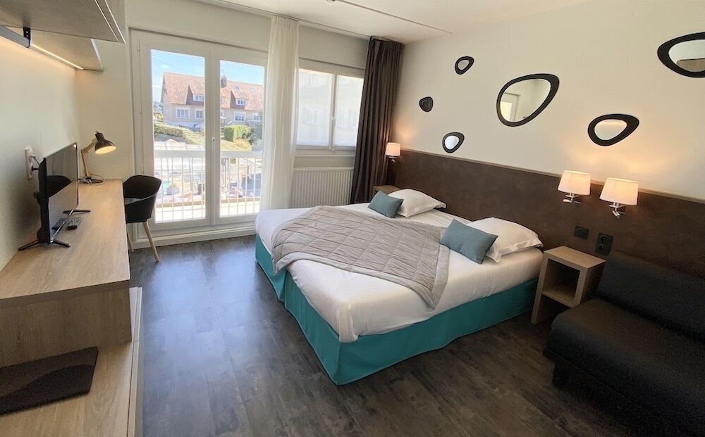 Superior Double Room, Pool View