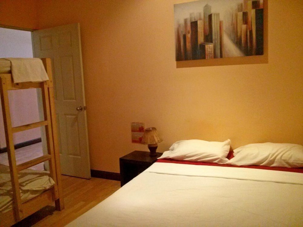 Quarto privado com banheiro privativo