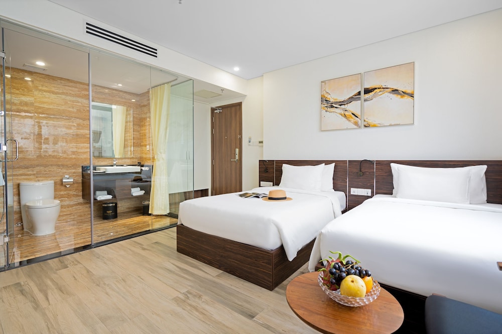 Grand Twin Room, City View - Photo 2