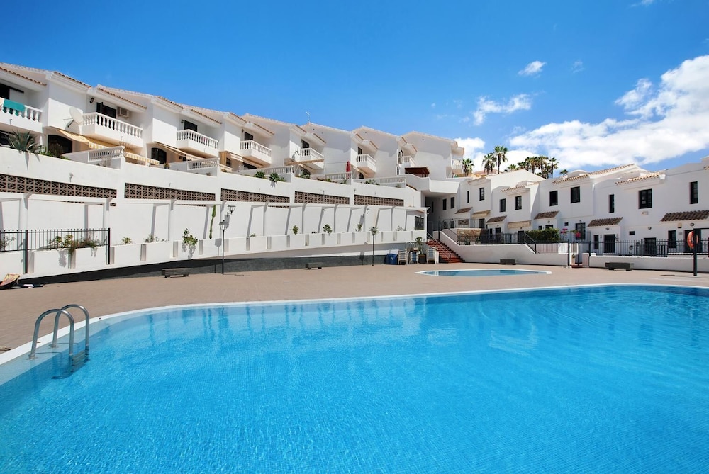 House, 2 Bedrooms, Patio