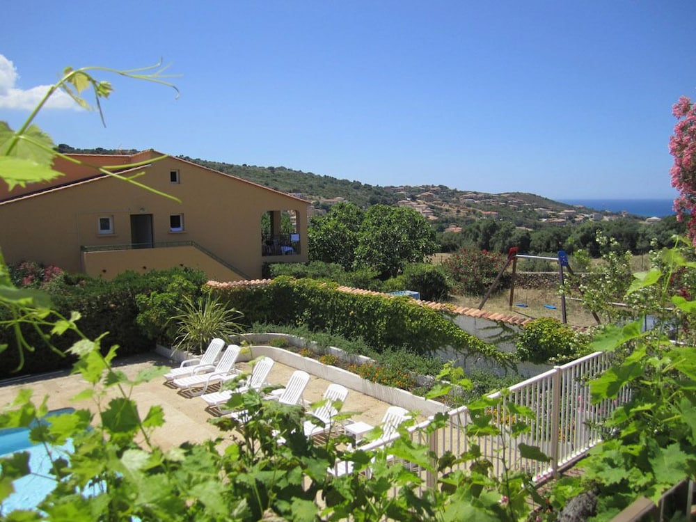 Independent Duplex Apartment With Closed South Facing Terrace, Sea And Pool View photo 3
