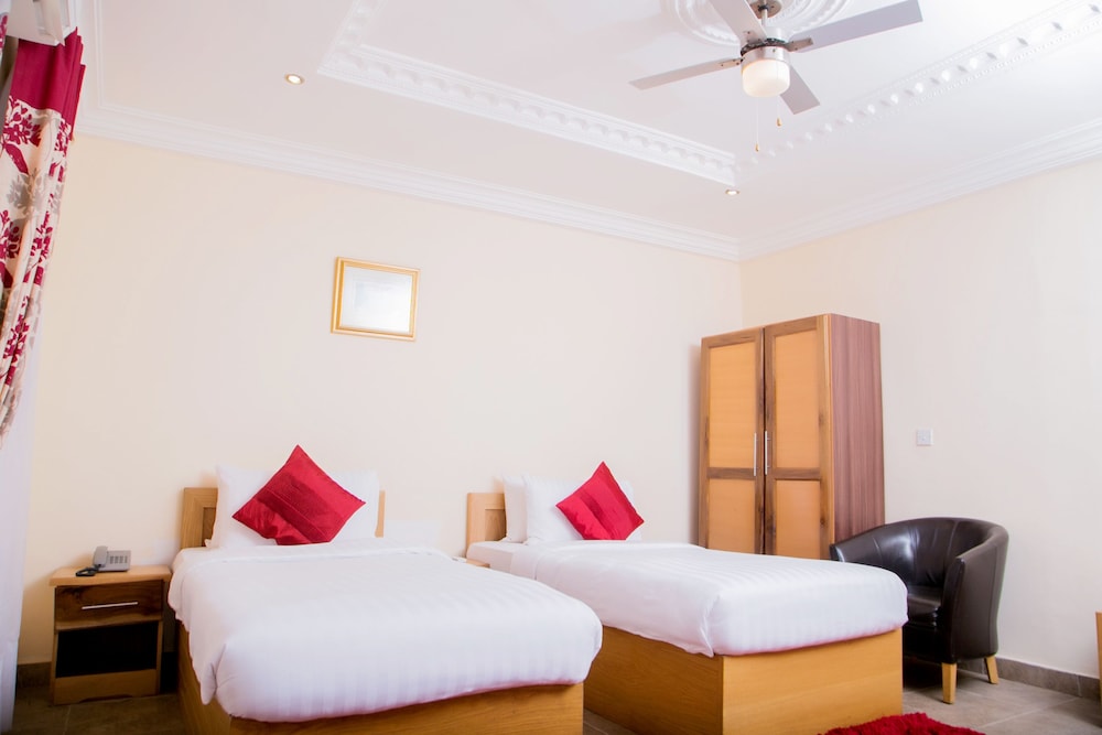 Standard Double Room, 1 Bedroom, Ensuite photo 3