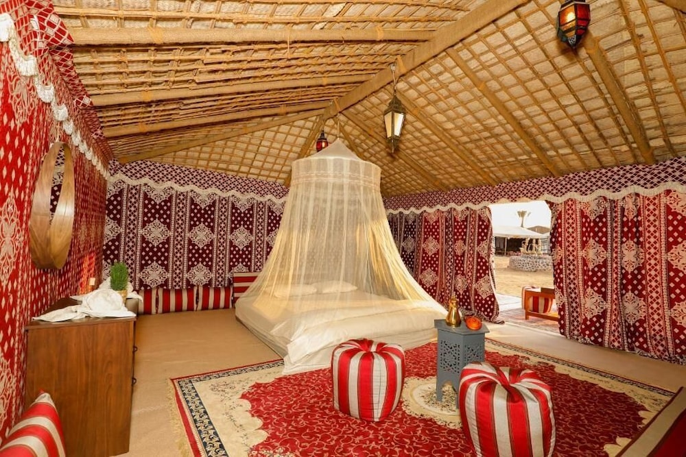 Signature Tent With Camp Activities photo 1