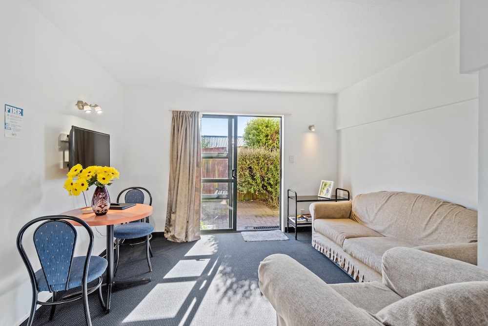 Standard Apartment, 2 Bedrooms, Non Smoking, Kitchenette photo 3