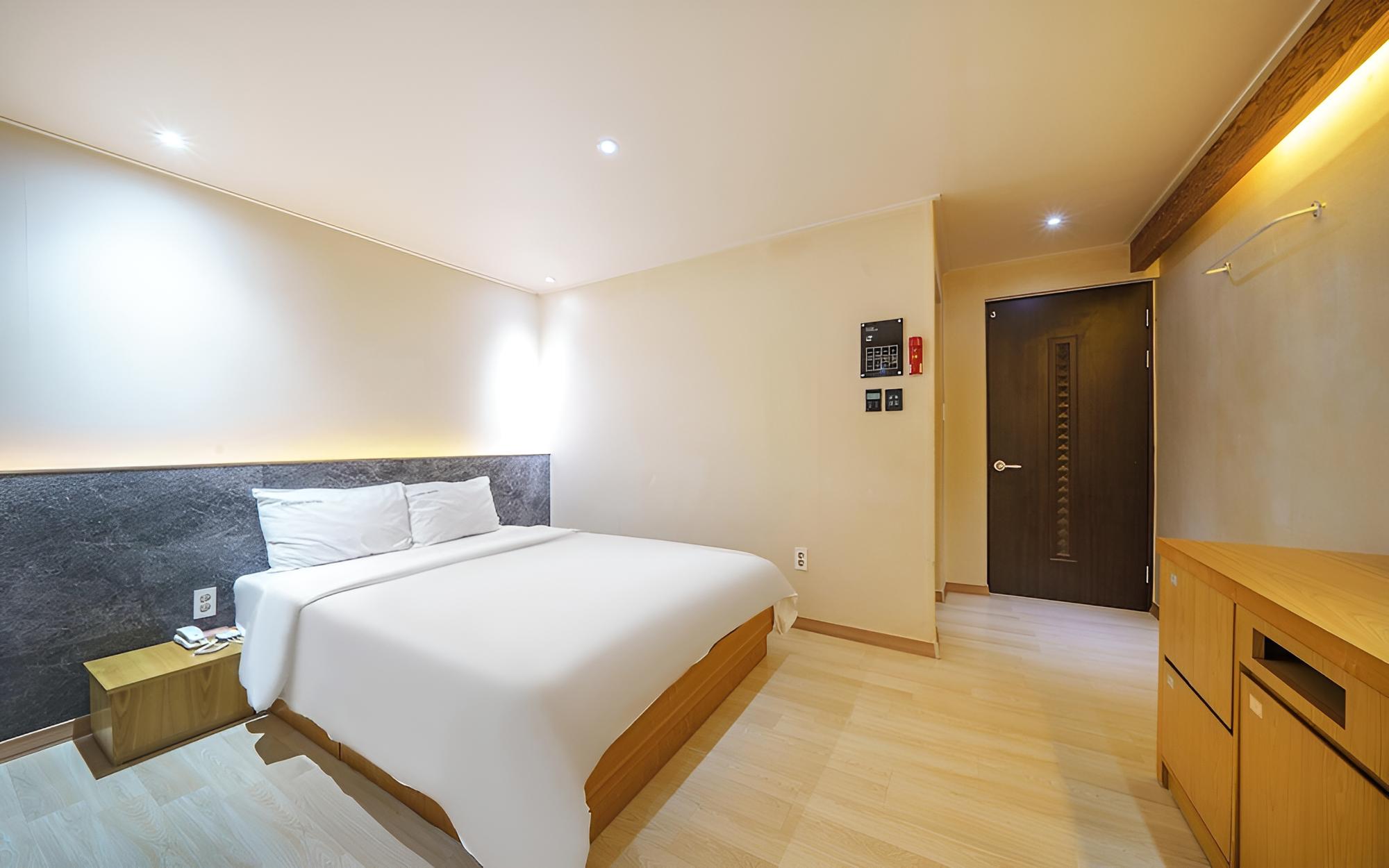 Room (Special room (Spa Bathtub OTT)) photo 3