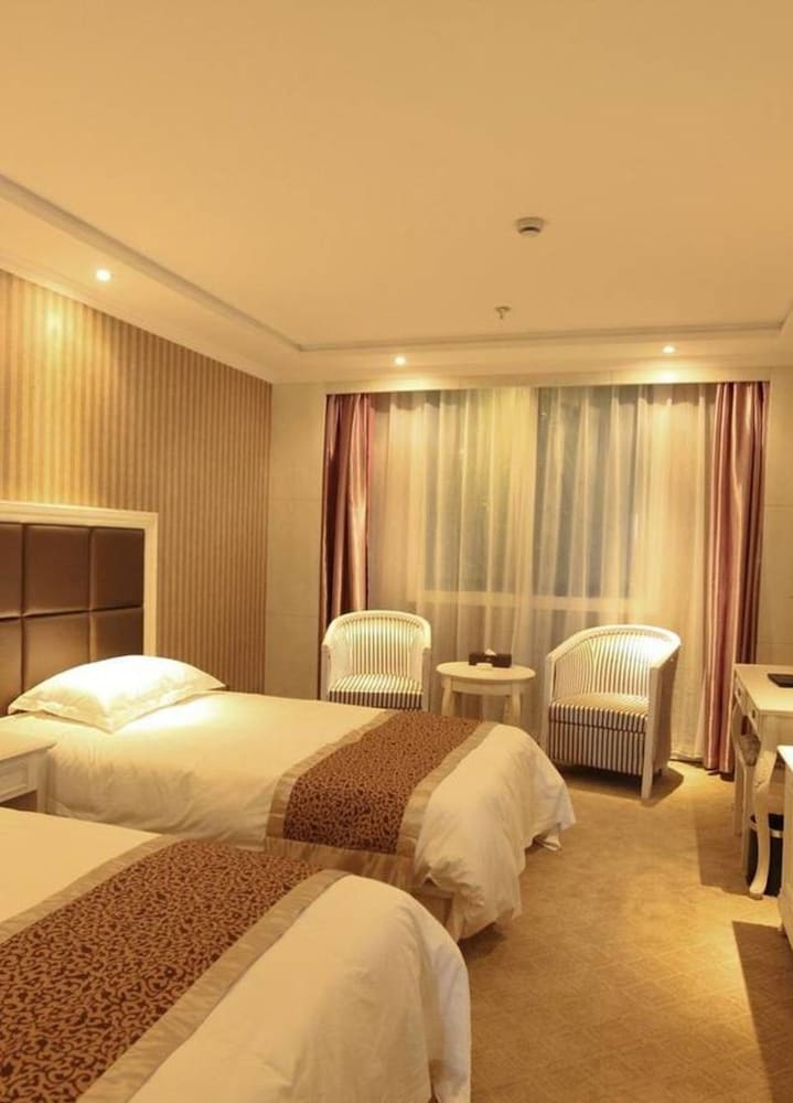 Economy Twin Room, No Windows