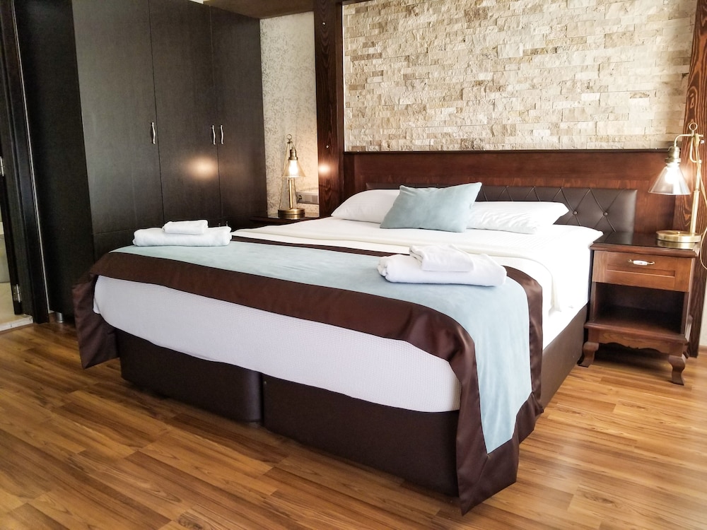 Deluxe Room, Non Smoking, City View photo 1