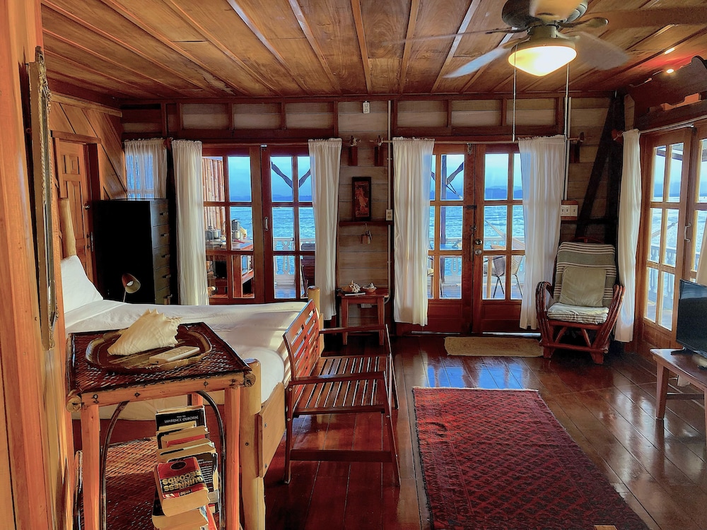 Deluxe Room, Multiple Beds, Kitchenette, Ocean View