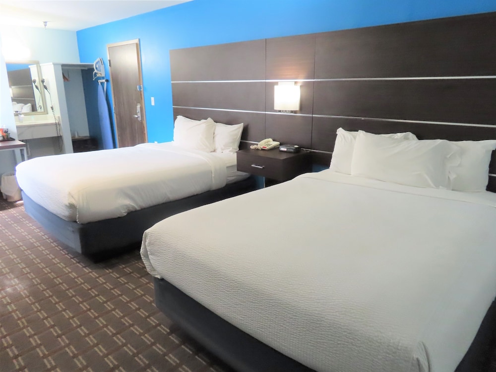 Standard Room, 2 Queen Beds photo 1