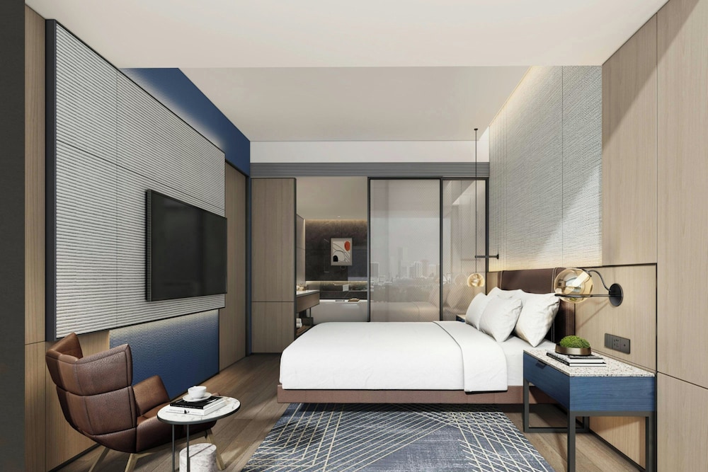 Executive Suite, 1 King Bed (View)