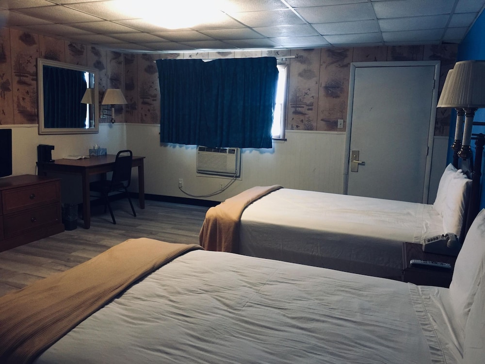 Standard Room, 2 Double Beds, Smoking photo 2