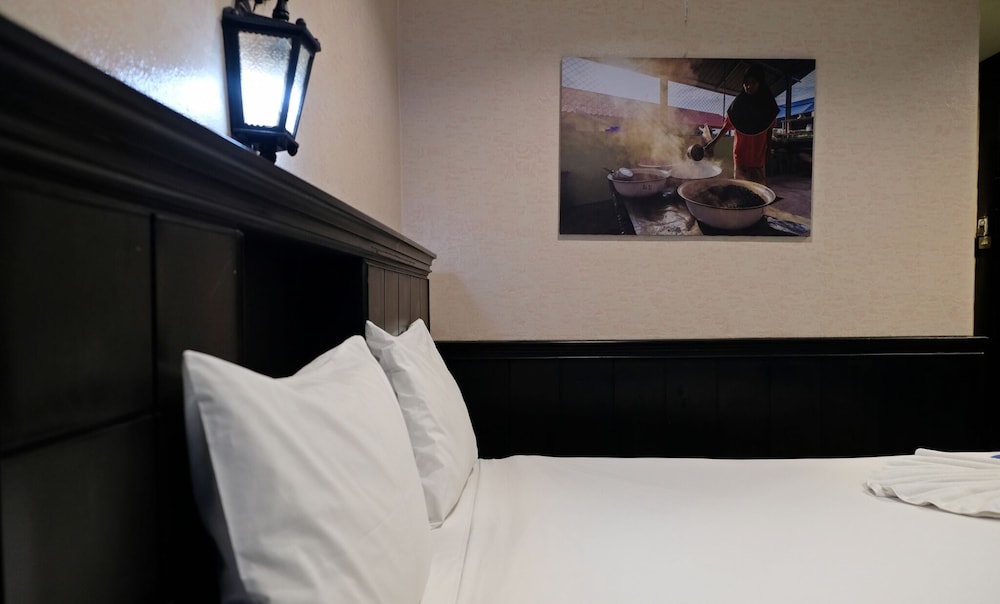Standard Room - Photo 13