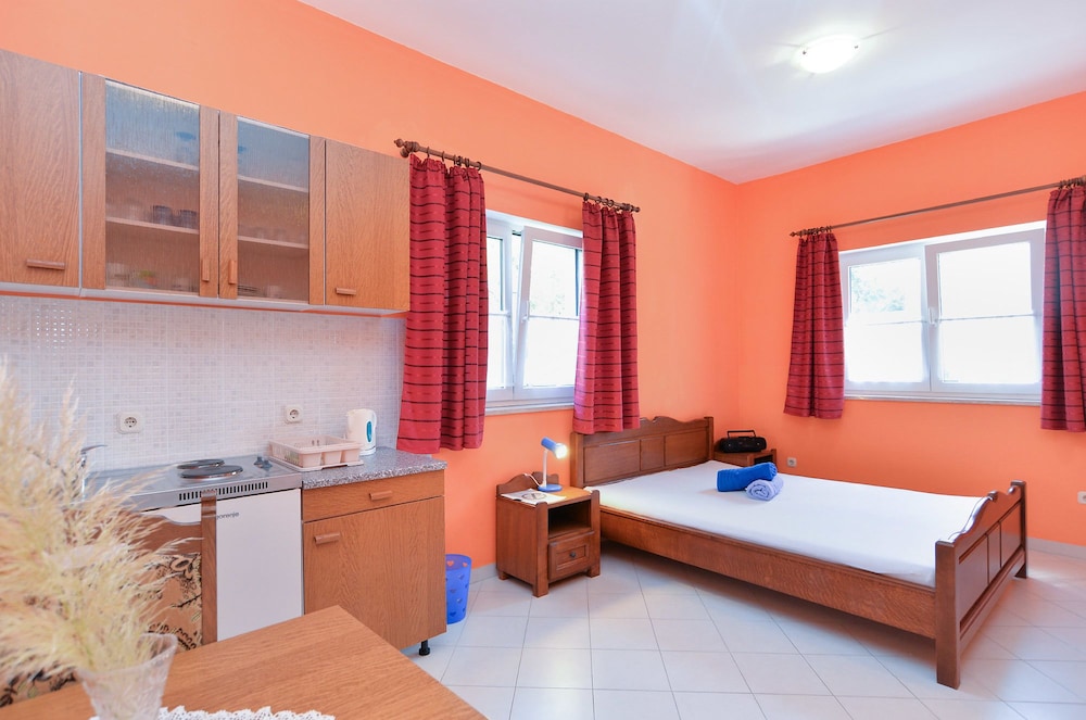 Standard Studio, 1 Bedroom (72/19123)