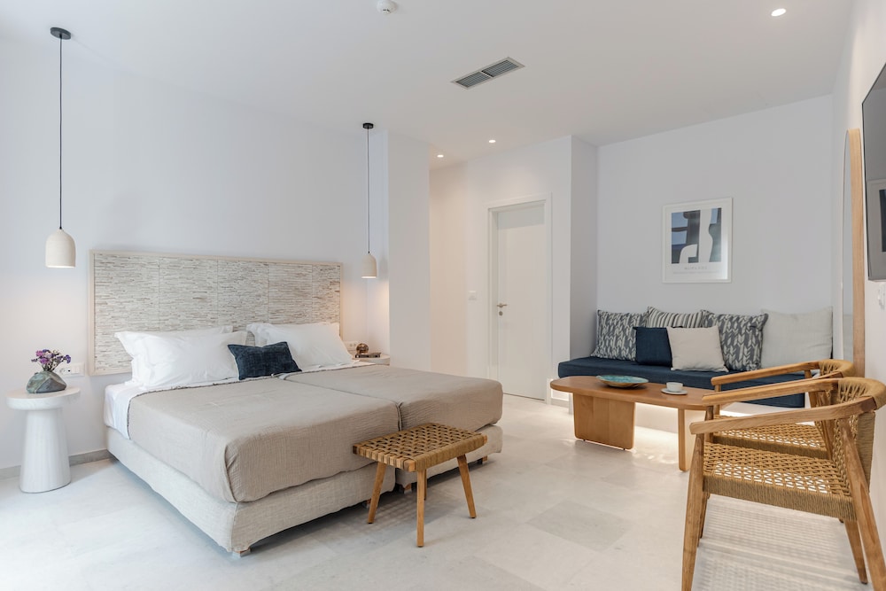 Family Suite, Balcony, City View