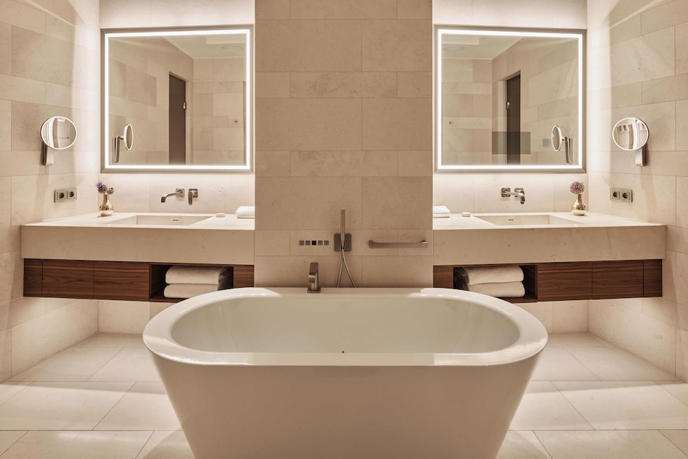Alster Suite thumbnail 5