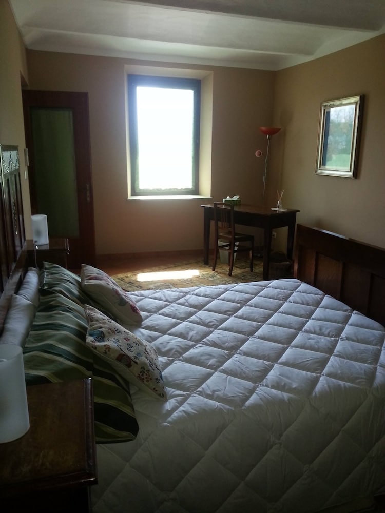 Deluxe Room, Hill View photo 1