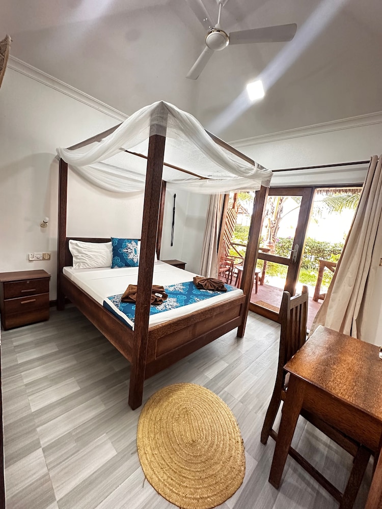 Superior Double Room, Courtyard View