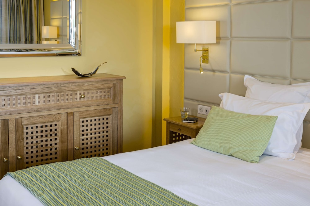 Exclusive Room, 2 Twin Beds, Terrace, Sea View - Photo 4