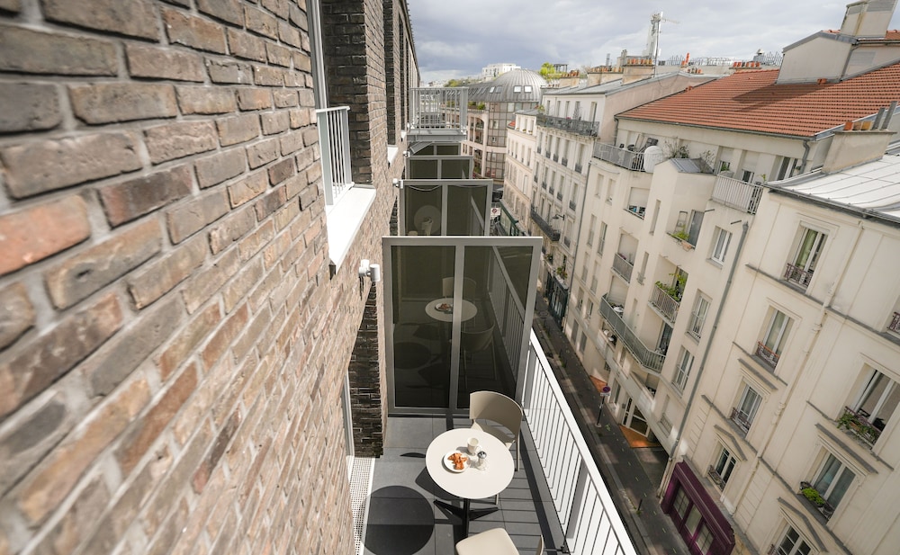 Superior Room, 1 Queen Bed, Balcony