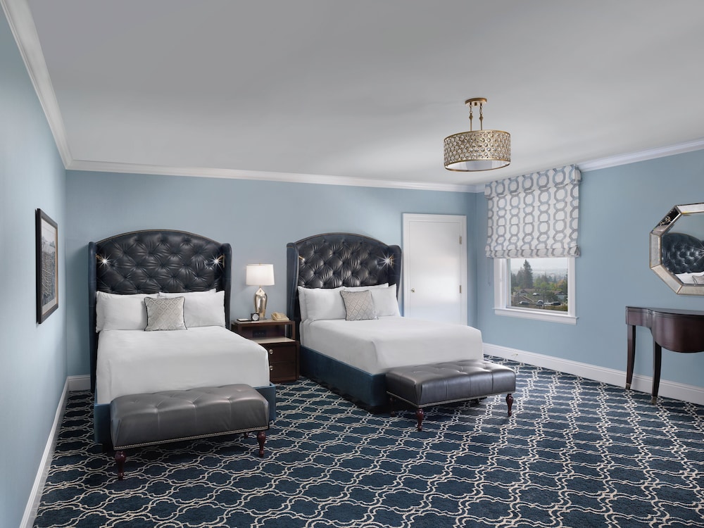 Signature Room, 2 Queen Beds, Bay View - Photo 1