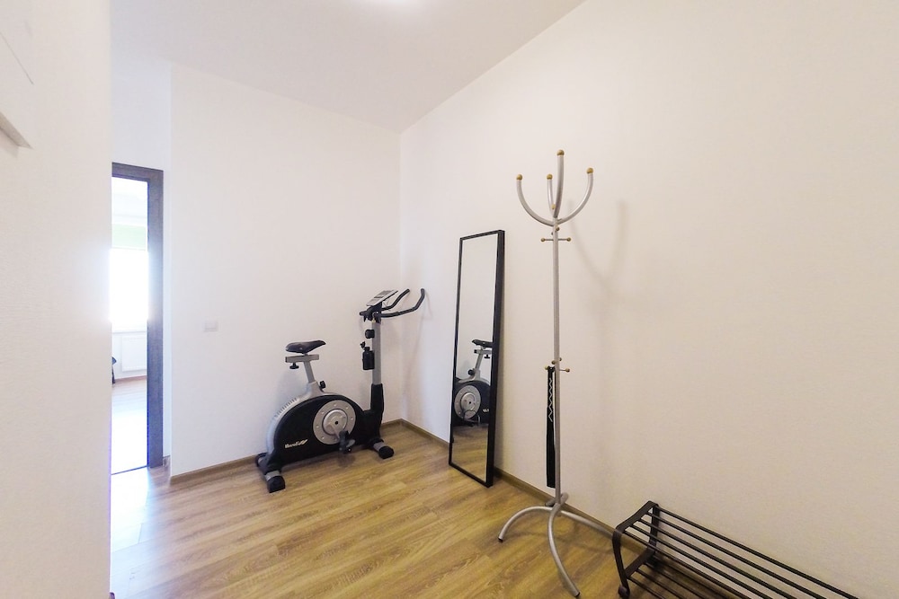 Standard Condo, 2 Bedrooms, Refrigerator & Microwave, City View photo 3
