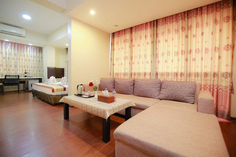 Deluxe Double Room photo 2