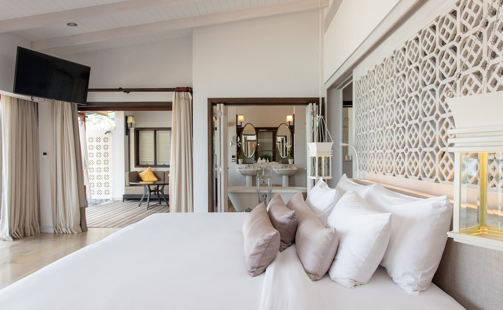 Seaview Pool Villa - One Bedroom (adults only hotel) - Photo 11