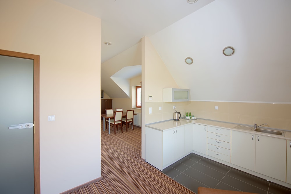 Apartment photo 2