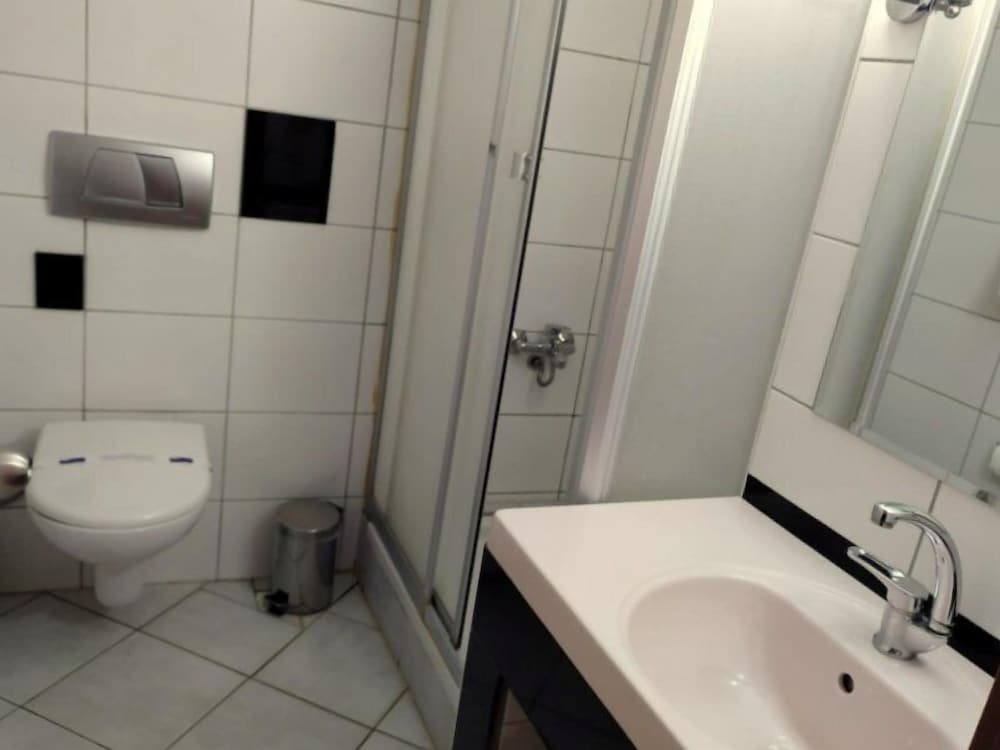 Standard Double or Twin Room photo 3