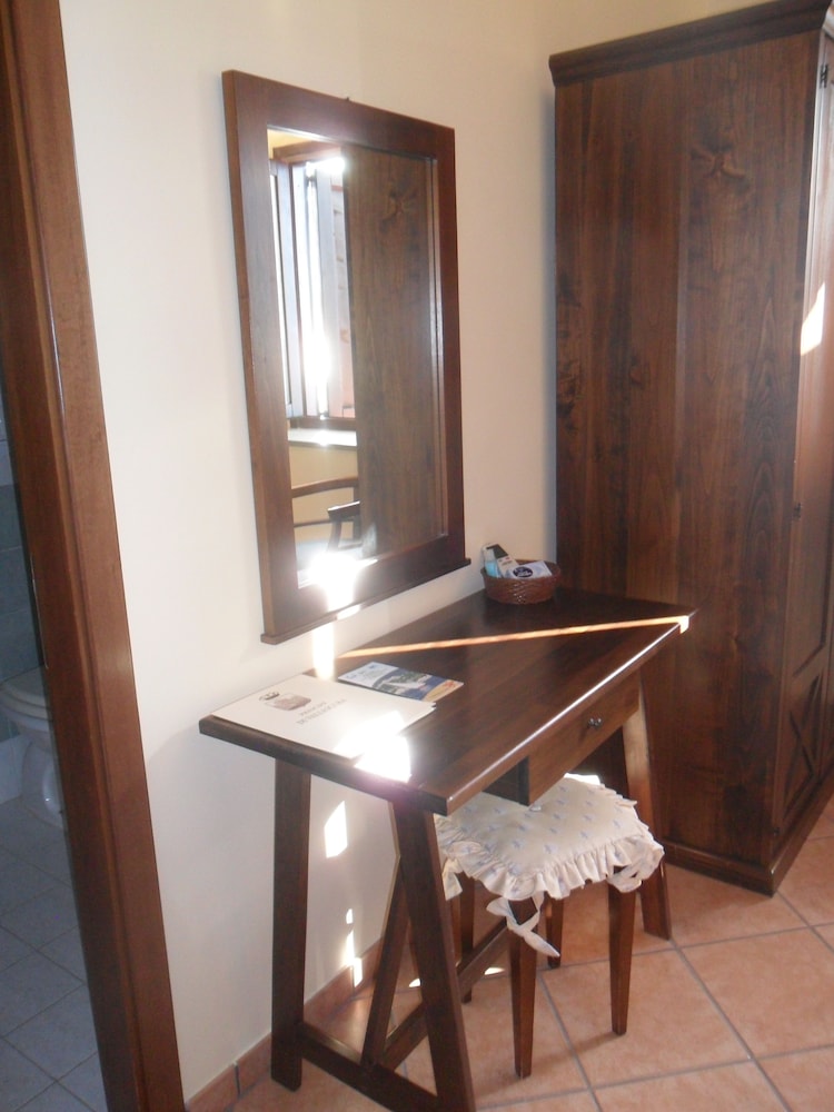Standard Triple Room, 1 Bedroom, Private Bathroom, Ocean View photo 2