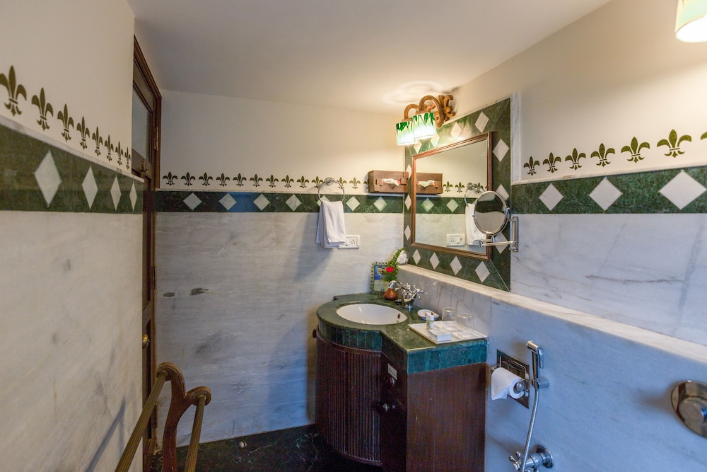 Deluxe Room - Photo 2