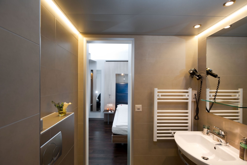 Double Room - Photo 20
