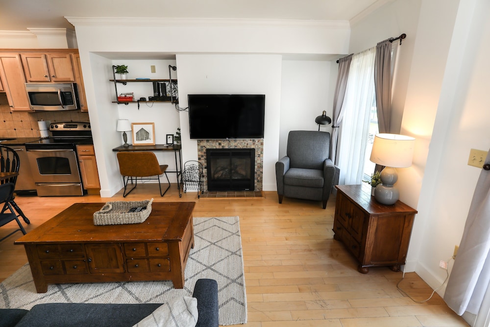 Condo, 2 Bedrooms (Liftside & Pinnacle) - Photo 5