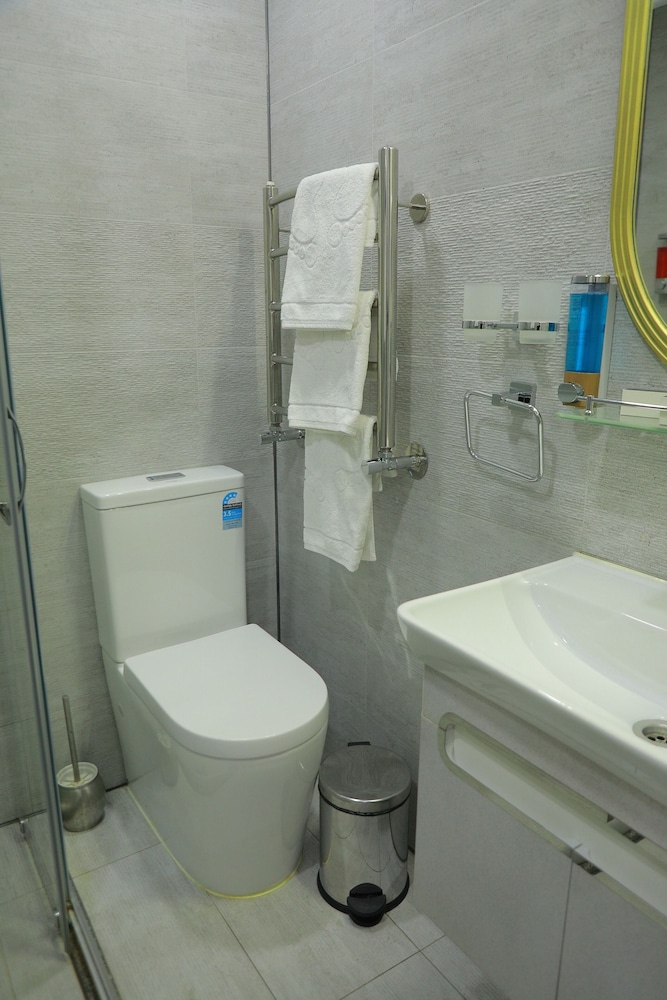 Basic Triple Room photo 2