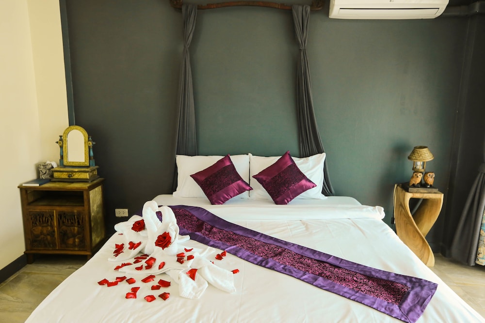 Deluxe Room, 1 Double Bed, City View