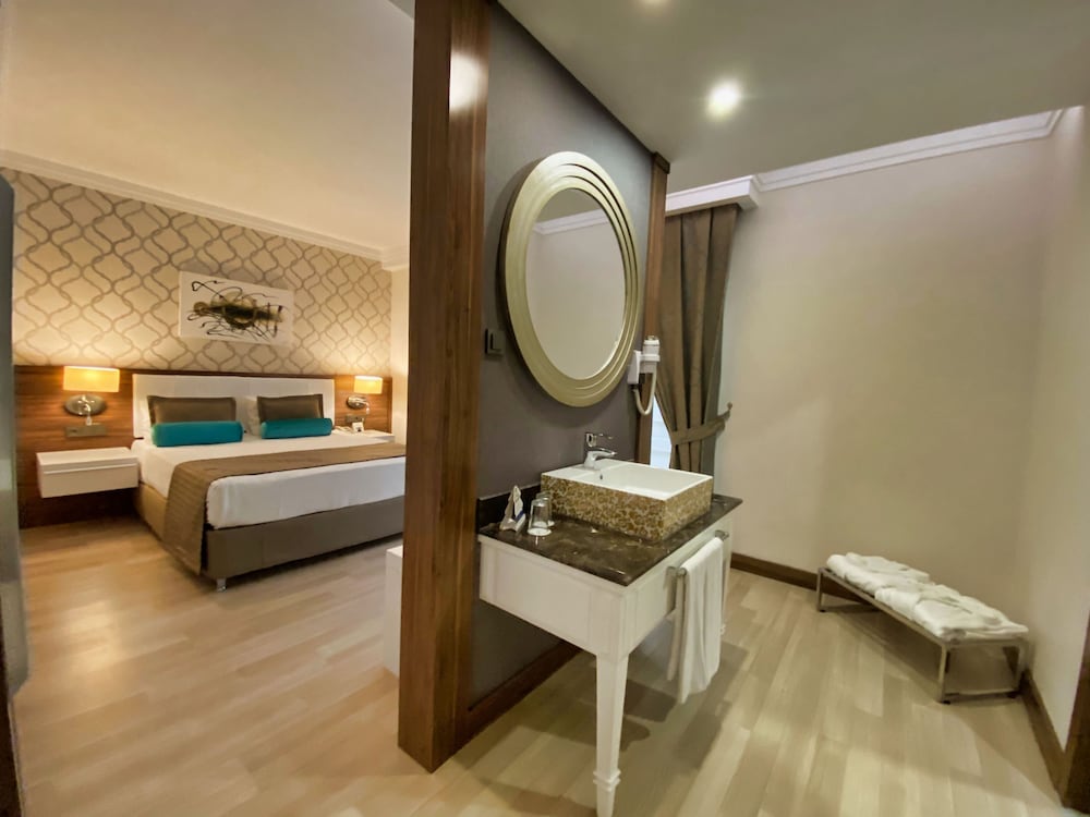 Comfort Room, 2 Bedrooms, 2 Bathrooms (Sea Side) photo 3