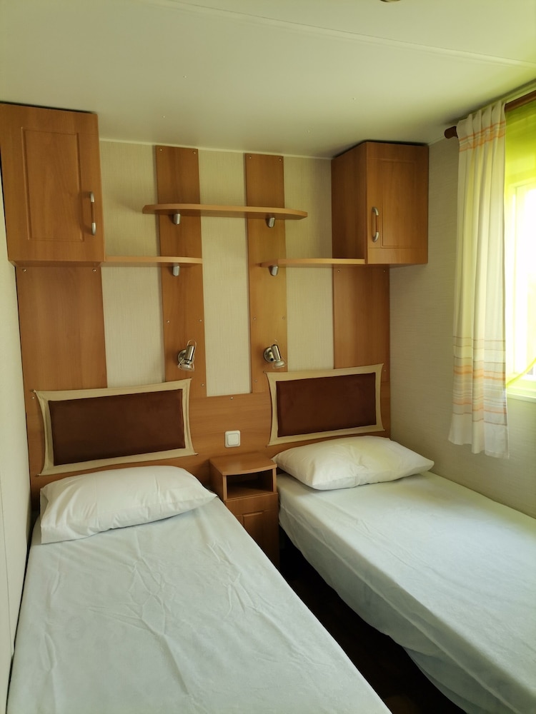 Premium Bungalow, Ensuite, Lake View (Mobile Home 4p climatisé) photo 2